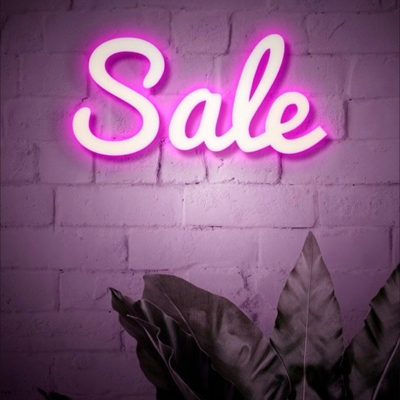 Meet your Posher, Britt - Picture 1 of 1